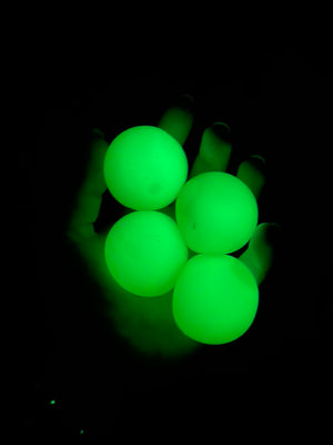 4 Green Luminescent Ceiling Balls