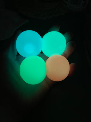 4 Colorful Luminescent Ceiling Balls